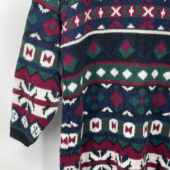 Vintage Cut 4 U Men's Turtleneck Patterned Knit Sweater Black, Burgundy & Green - Picture 6 of 16